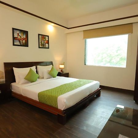 The Picasso Residency - Naraina New Delhi Hotel Bagian luar foto
