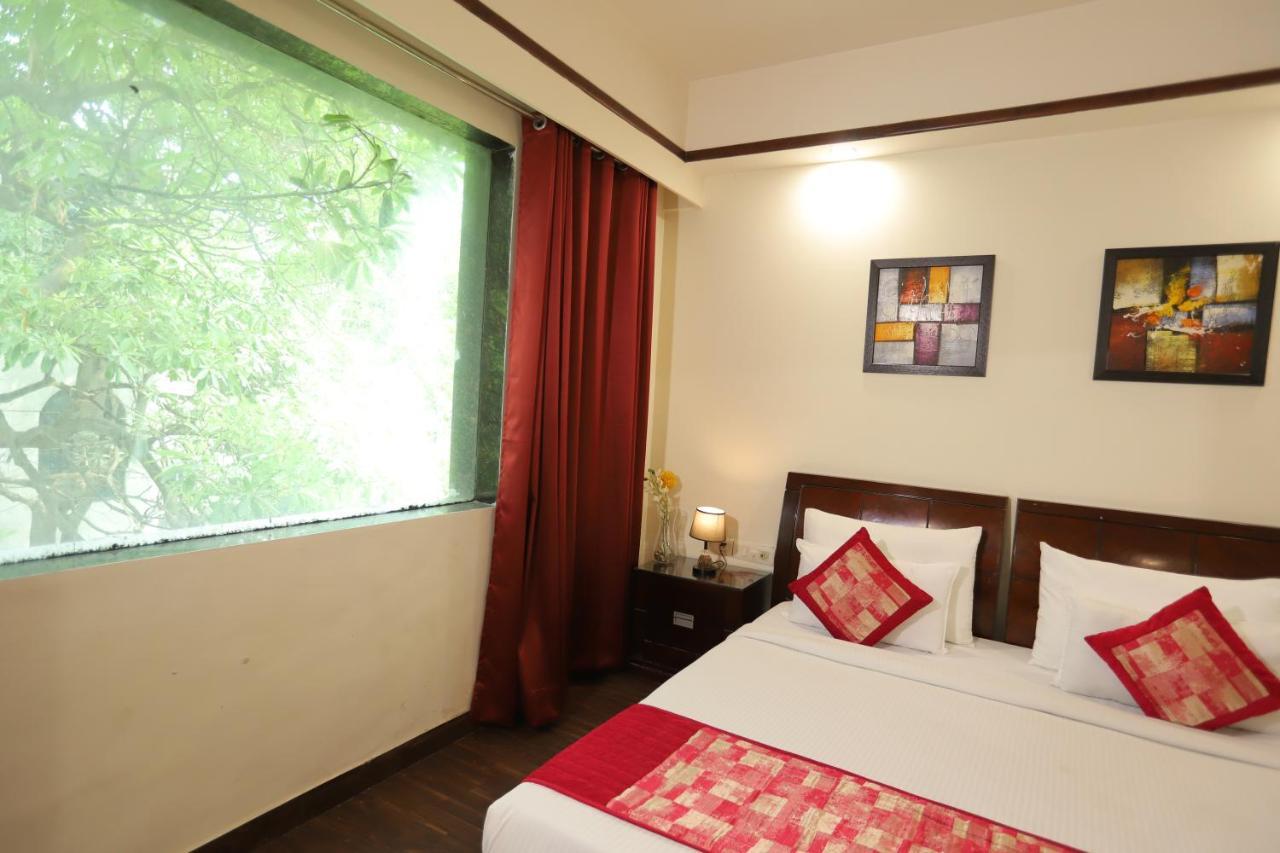 The Picasso Residency - Naraina New Delhi Hotel Bagian luar foto