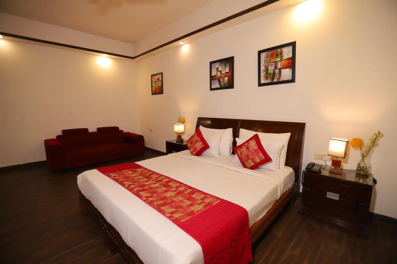 The Picasso Residency - Naraina New Delhi Hotel Bagian luar foto