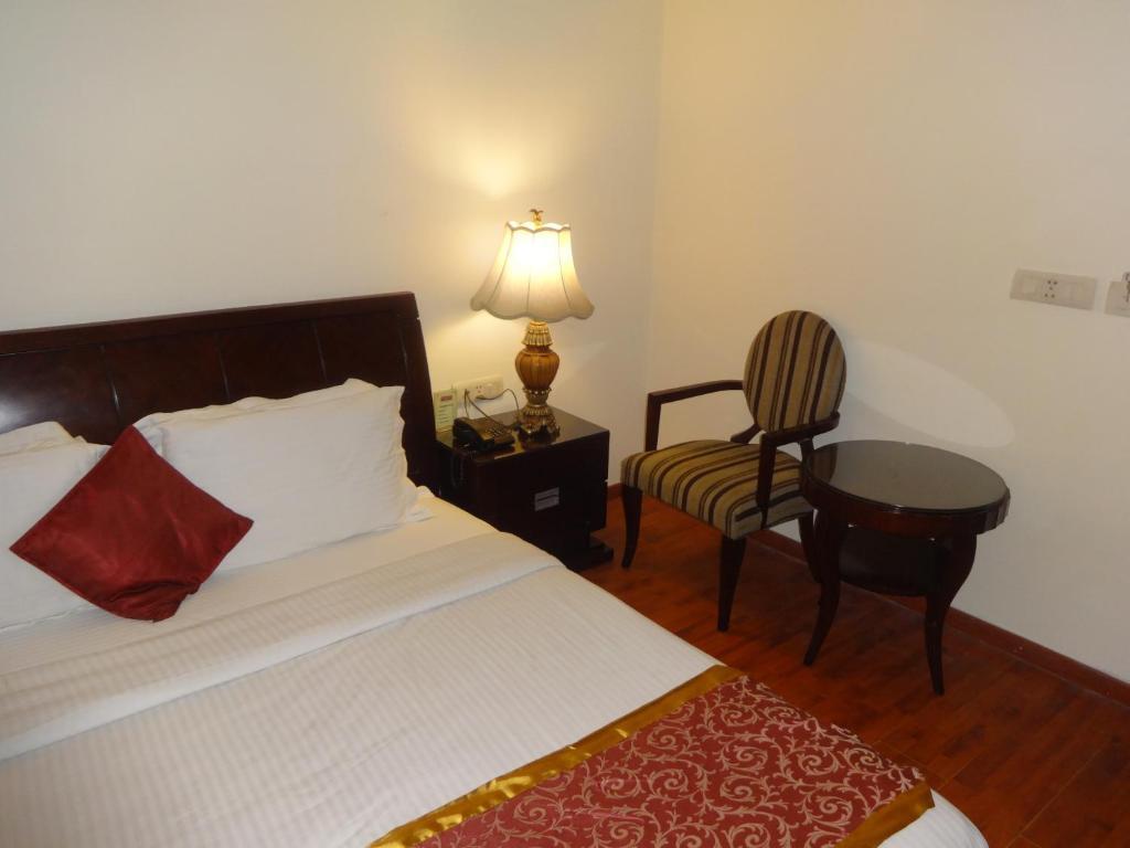 The Picasso Residency - Naraina New Delhi Hotel Bagian luar foto