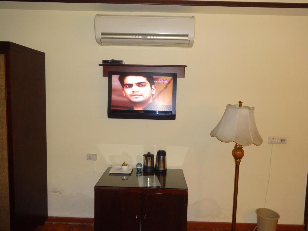 The Picasso Residency - Naraina New Delhi Hotel Bagian luar foto